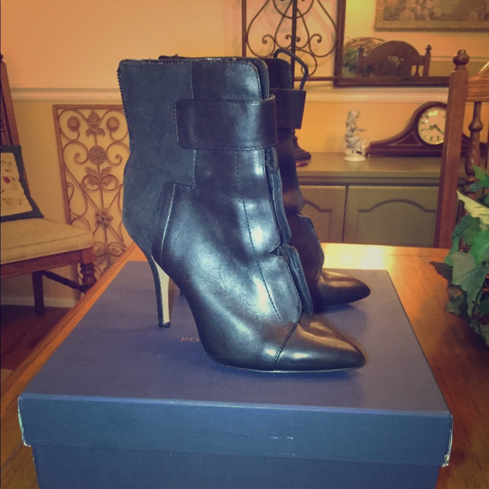 Pour La Victoire Heels